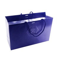 Sac en papier à provisions carré bleu en vrac de festival de fête des mères personnalisé plat avec logo doublé de papier d'aluminium pour logo de sac cadeau d'emballage de fleurs