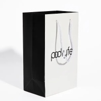 Özel ayakkabı giyim butik tote hediye keseleri lüks şerit kulplu kabartmalı özelleştirilmiş boyut ve baskı logosu alışveriş çantası