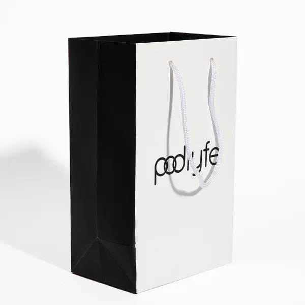 Özel ayakkabı giyim butik tote hediye keseleri lüks şerit kulplu kabartmalı özelleştirilmiş boyut ve baskı logosu alışveriş çantası