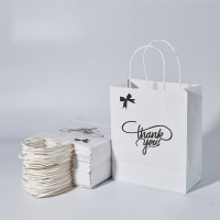 Prezzo competitivo shopping in carta kraft marrone bianco nero con logo della maniglia stampato