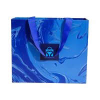 Cadeau de magasinage de boutique de détail bleu marine de luxe personnalisé portant un sac en papier avec votre propre poignée de ruban de logo pour l'emballage cadeau