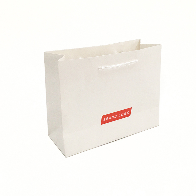 Personnalisé blanc luxe shopping bijoux fourre-tout cadeau premium art carton papier sacs emballage beauté cadeau sac avec logo imprimé