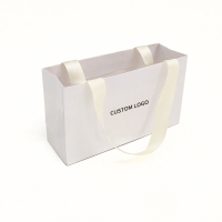 Personnalisé marque personnalisée blanc artisanat parfum bijoux cosmétique cadeau vêtements emballage shopping sac en papier avec logo