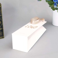 Sacs en papier cadeau fourre-tout en fleur de liqueur de vin laminé blanc