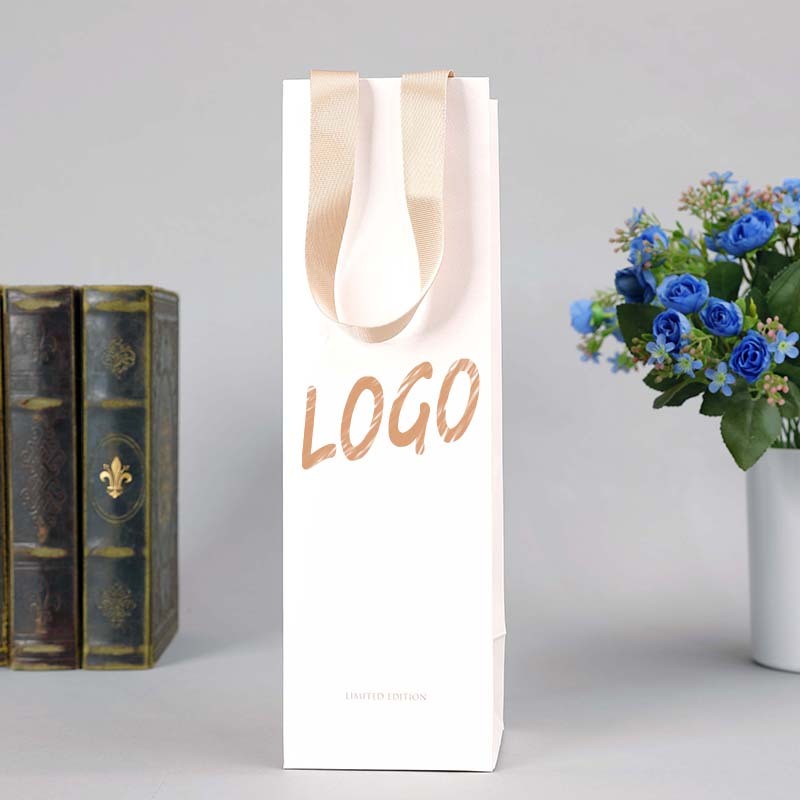 Sacs en papier cadeau fourre-tout en fleur de liqueur de vin laminé blanc