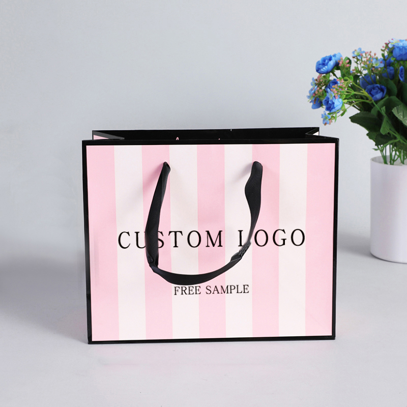 Eco recyclable jetable de haute qualité papeterie personnalisée sac cadeau en papier dur logo personnalisé vêtements chaussures shopping sac en papier