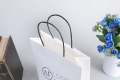 자신의 로고가 있는 비닐 레코드 미니 게임 선물 크래프트 종이 케이터링 백을 포장하는 백서 가방 꽃다발