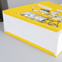 Artisanat de luxe à fond plat en papier kraft sac de transport sacs de shopping pour vêtements oreiller d'air à emporter