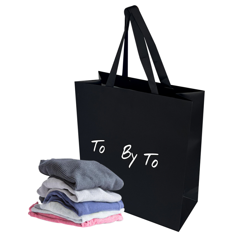 Sacchetti di carta per l'imballaggio dei vestiti