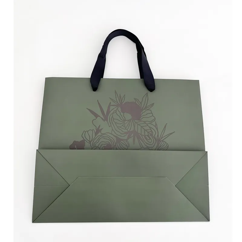 Emballage de sacs en papier pour vêtements