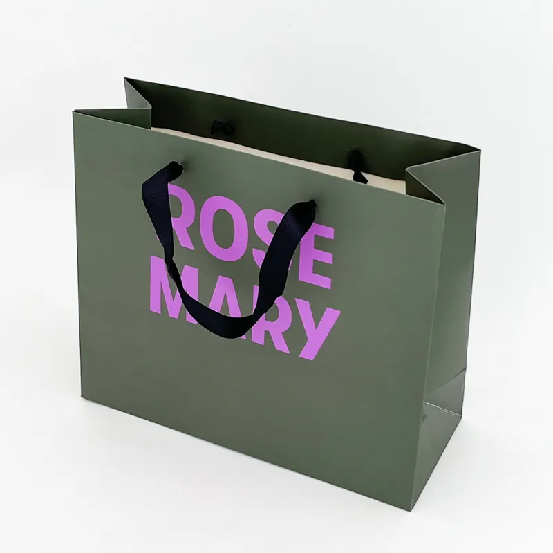 Emballage de sacs en papier pour vêtements