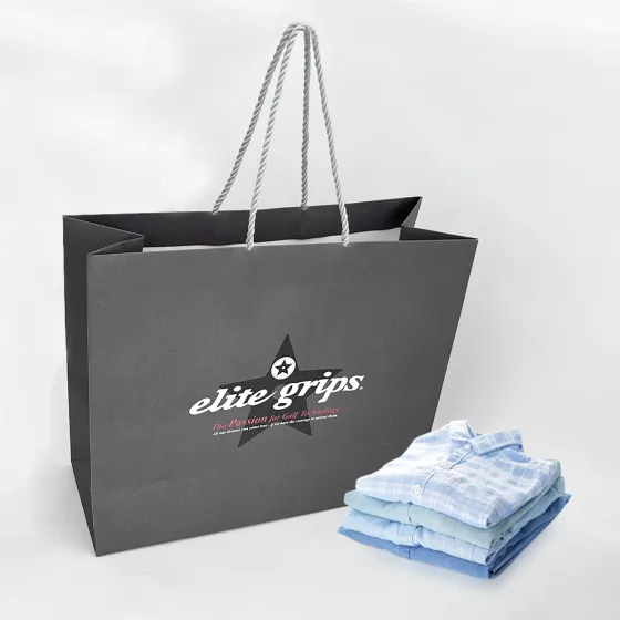 Sacs en papier d'emballage de vêtements