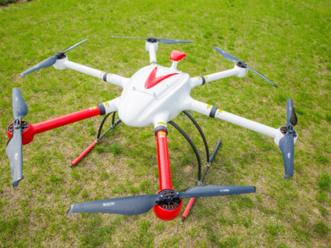What are the advantages and disadvantages of Multirotor drones?