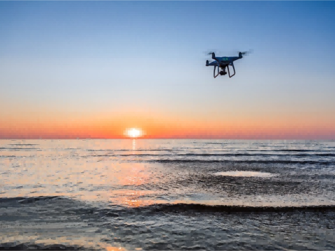 De toepassing van meteorologische drones voor meteorologische detectie op zee