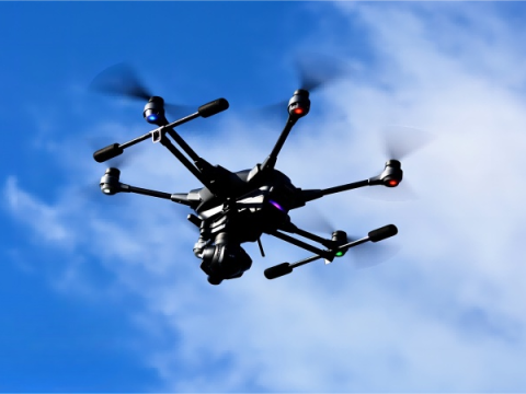 تلعب صناعة الطائرات بدون طيار دورًا مهمًا في الإغاثة في حالات الكوارث