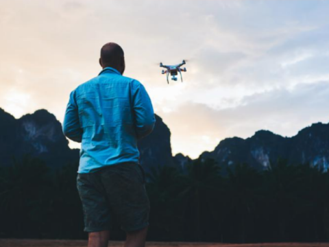 Drone per fotografia aerea riprende sport estremi