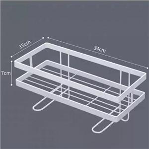 Badezimmer-Shampoo-Rack steht über der Toilette