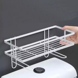 Badezimmer-Shampoo-Rack steht über der Toilette