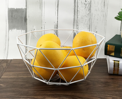 Kerek rézhuzal kosár szervező a konyhában