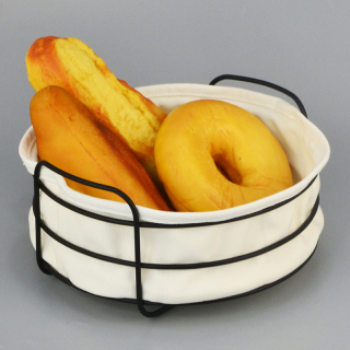 Schwarzer Tisch Obst- und Brotkorb