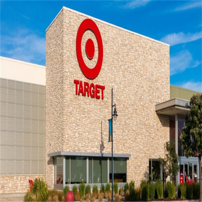 Target is waging a price war, with 5,000 items jumping in and dropping prices! Fer House