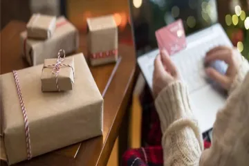 Die USA gaben in dieser Weihnachtszeit pro Kopf einen Rekordbetrag aus, und Geschenkkarten waren der beliebteste Artikel! Fer House