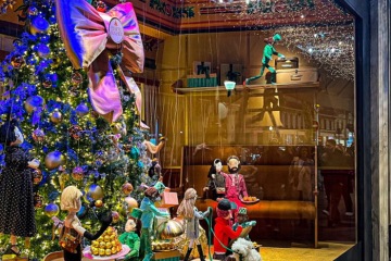 Vacation time for Christmas holidays in countries around the world