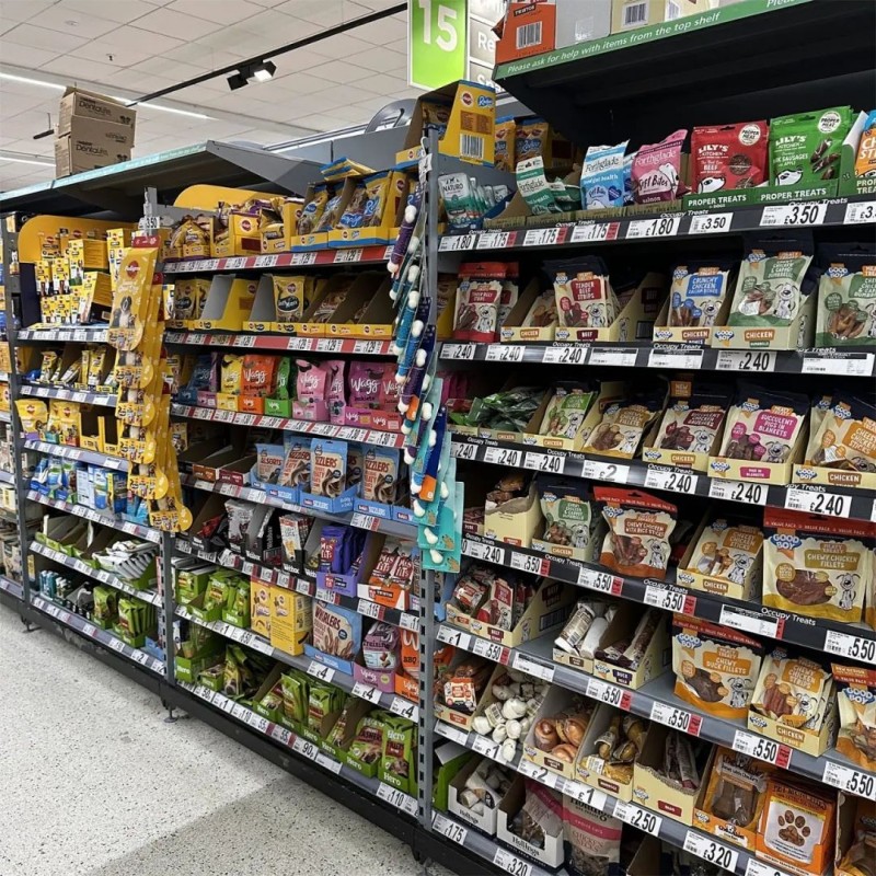 Competitors are growing rapidly, and Asda's market share is declining Fer House