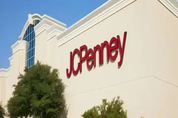 JC Penney strebt ein Rebranding an und nutzt die Hochzeitssaison mit „Budget-Friendly Weddings“