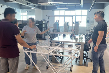 Middle East customers visit FOSHAN EVER RISING to select kitchen shelves