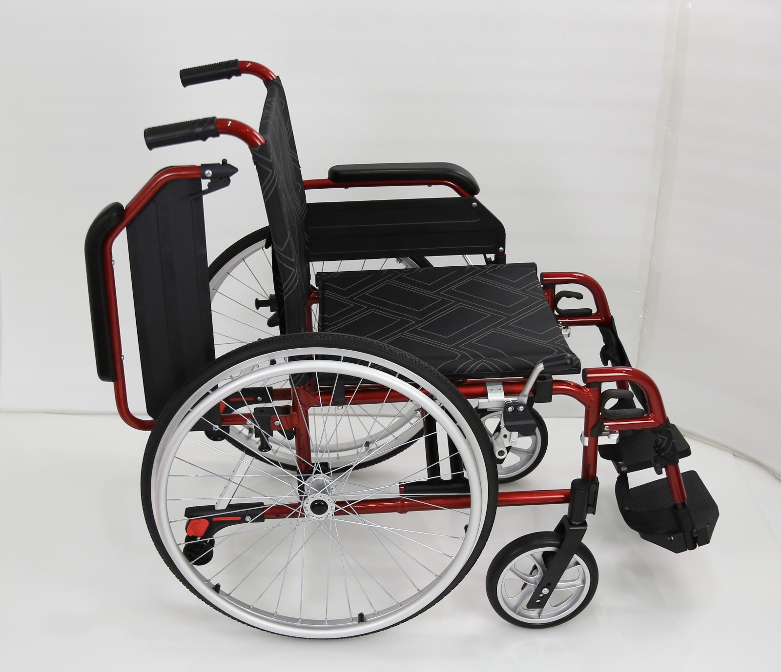 Multifunctional luxury aluminum wheelchair