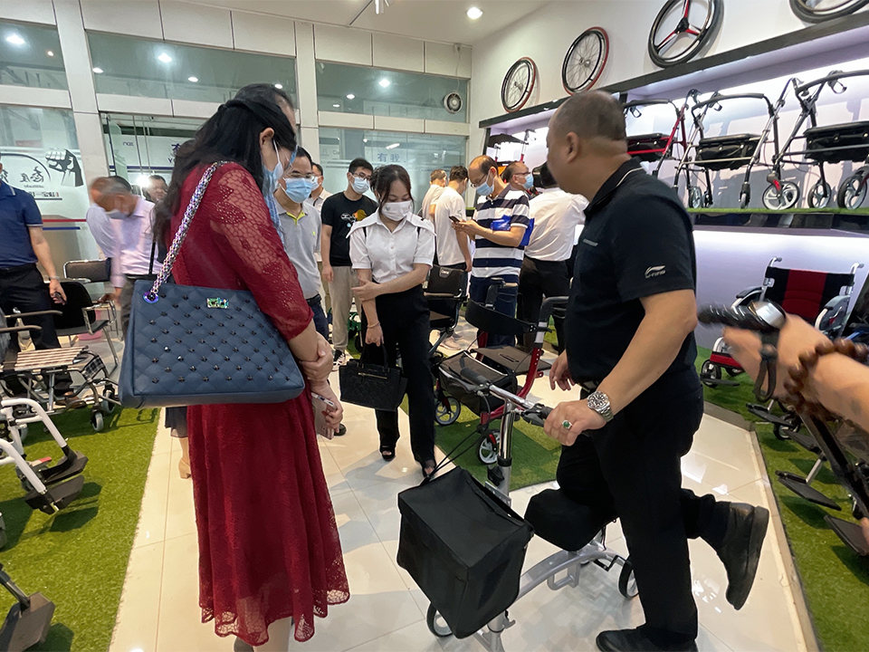 Disabled Persons' Federation visits ShunKangDa