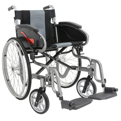 Quelles sont les différences entre les fauteuils roulants en alliage d'aluminium et les fauteuils roulants en tube d'acier ?