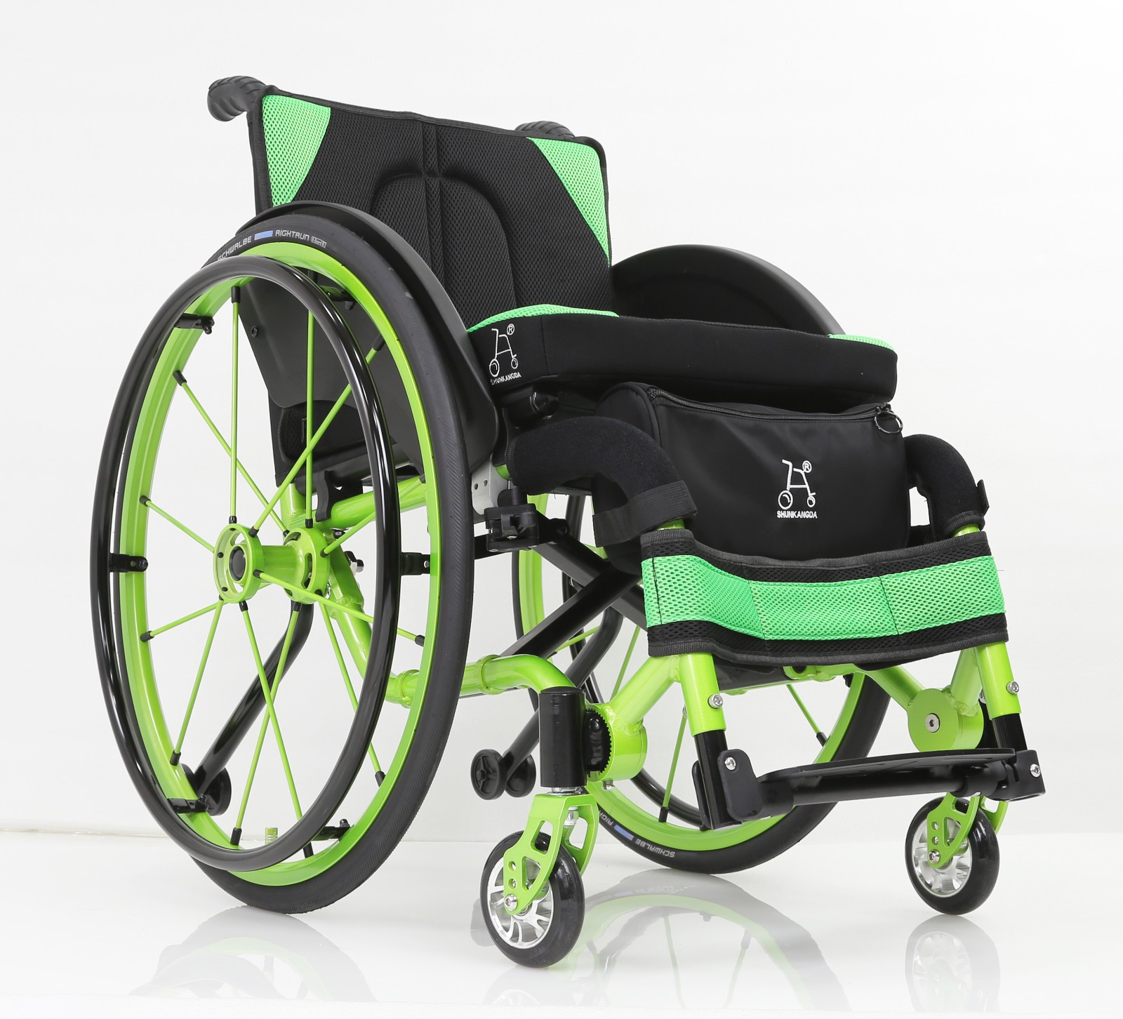 Delux lightweight sport wheelchair