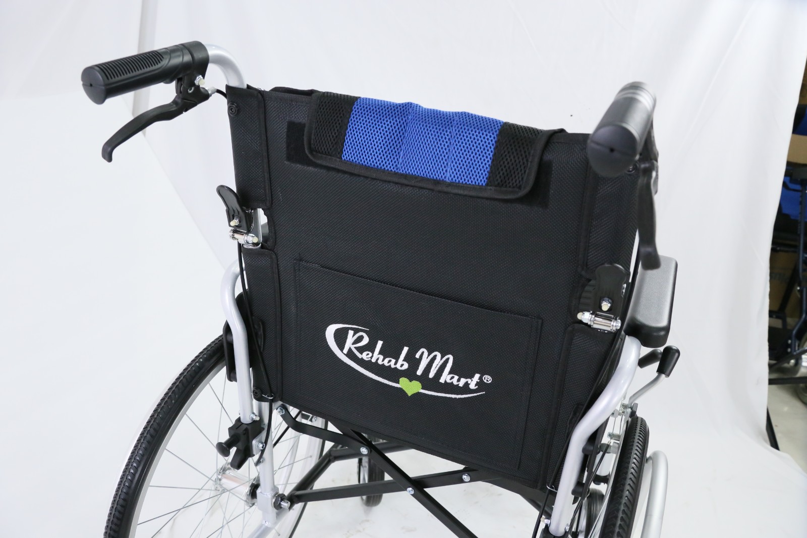 detachable footrest Aluminum wheelchair