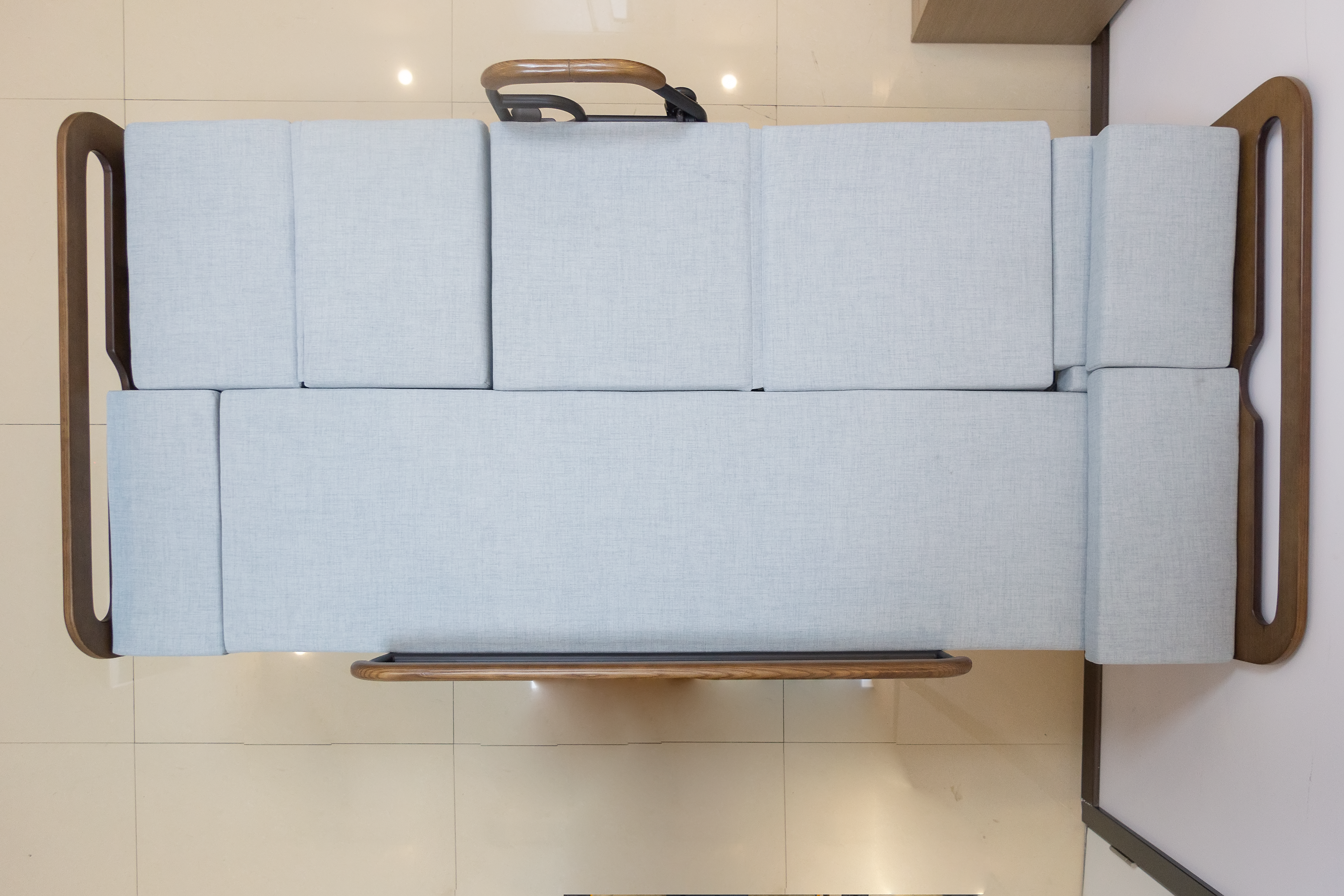 Wooden Functions otthoni ápolás kerekesszékes ágy