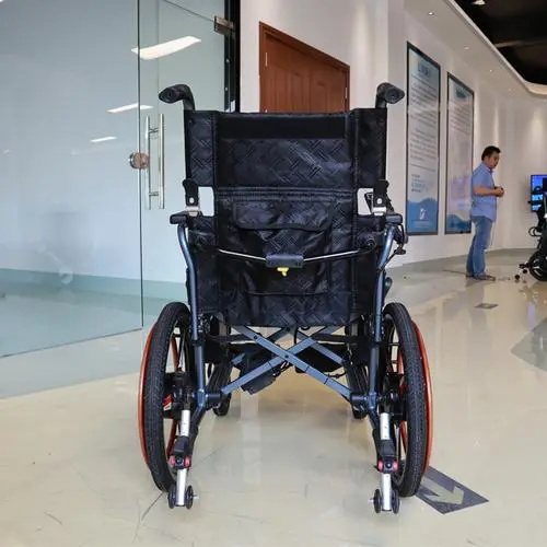 ¿Es fácil empezar a controlar las sillas de ruedas motorizadas?