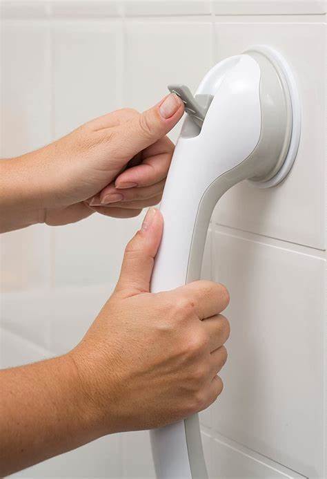 Como escolher corretamente uma barra de apoio de banheiro adequada para idosos?