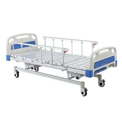 As camas de hospital têm rodas?