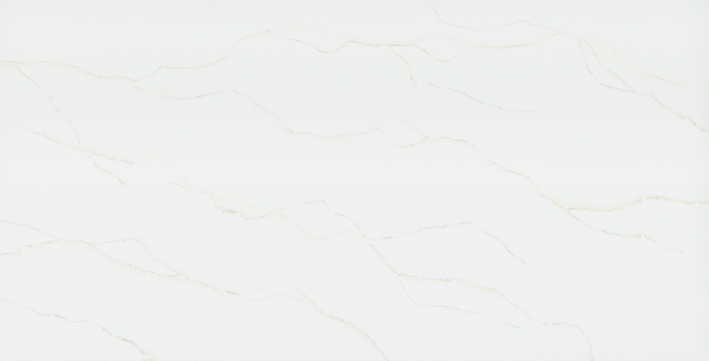 柔らかい茶色の脈を持つ繊細な人工水晶