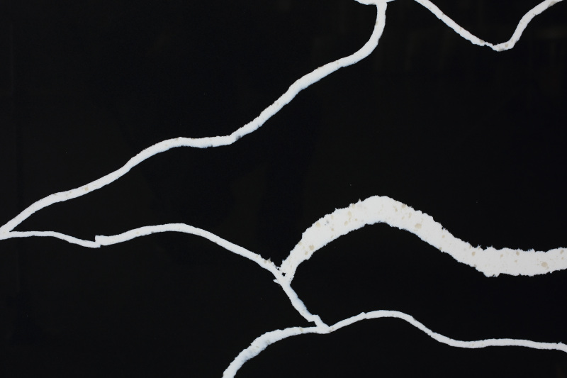 Aanrechtblad met zwarte dikke plaat keukeneiland