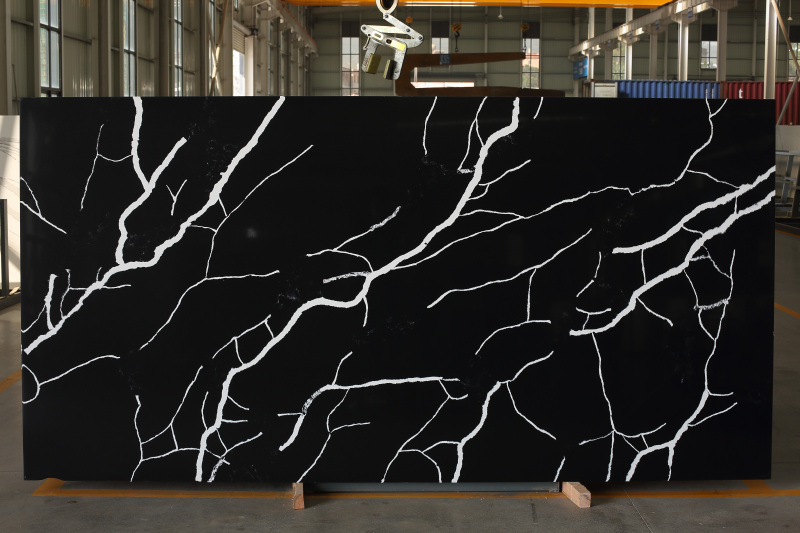 Dalle assortie de livre de quartz artificiel Marquina noir
