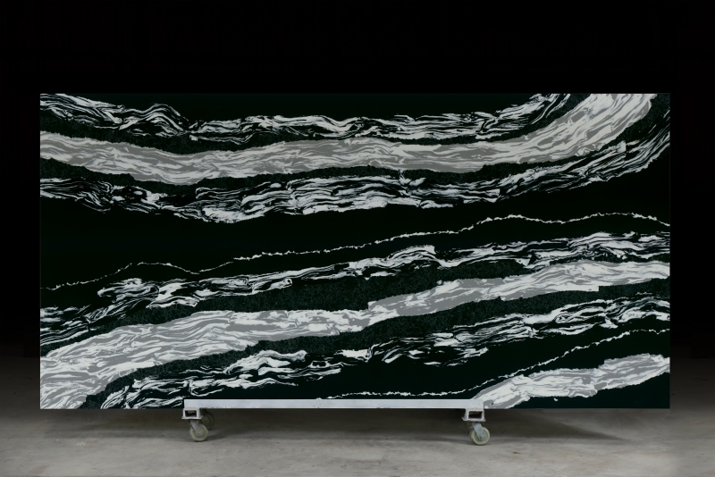 PXQZ220210-1 Heat Resistant Black Engineered Quartz with White Veins for Countertops