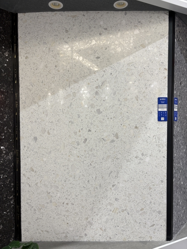PXS1058 Large Particles White Terrazzo Stone Slabs for Wholesale