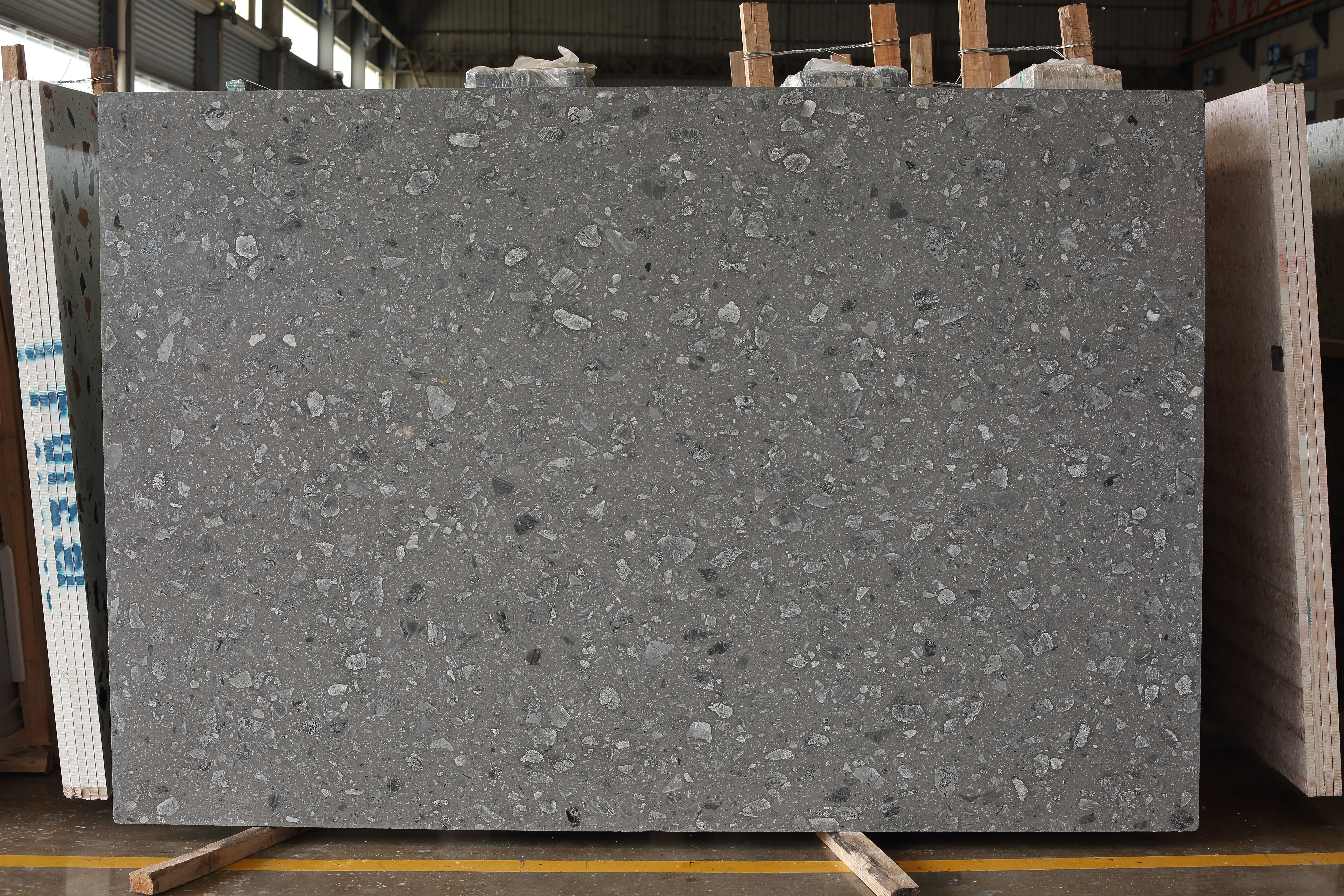 Big Particle Grey Antique Surface Terrazzo Plate