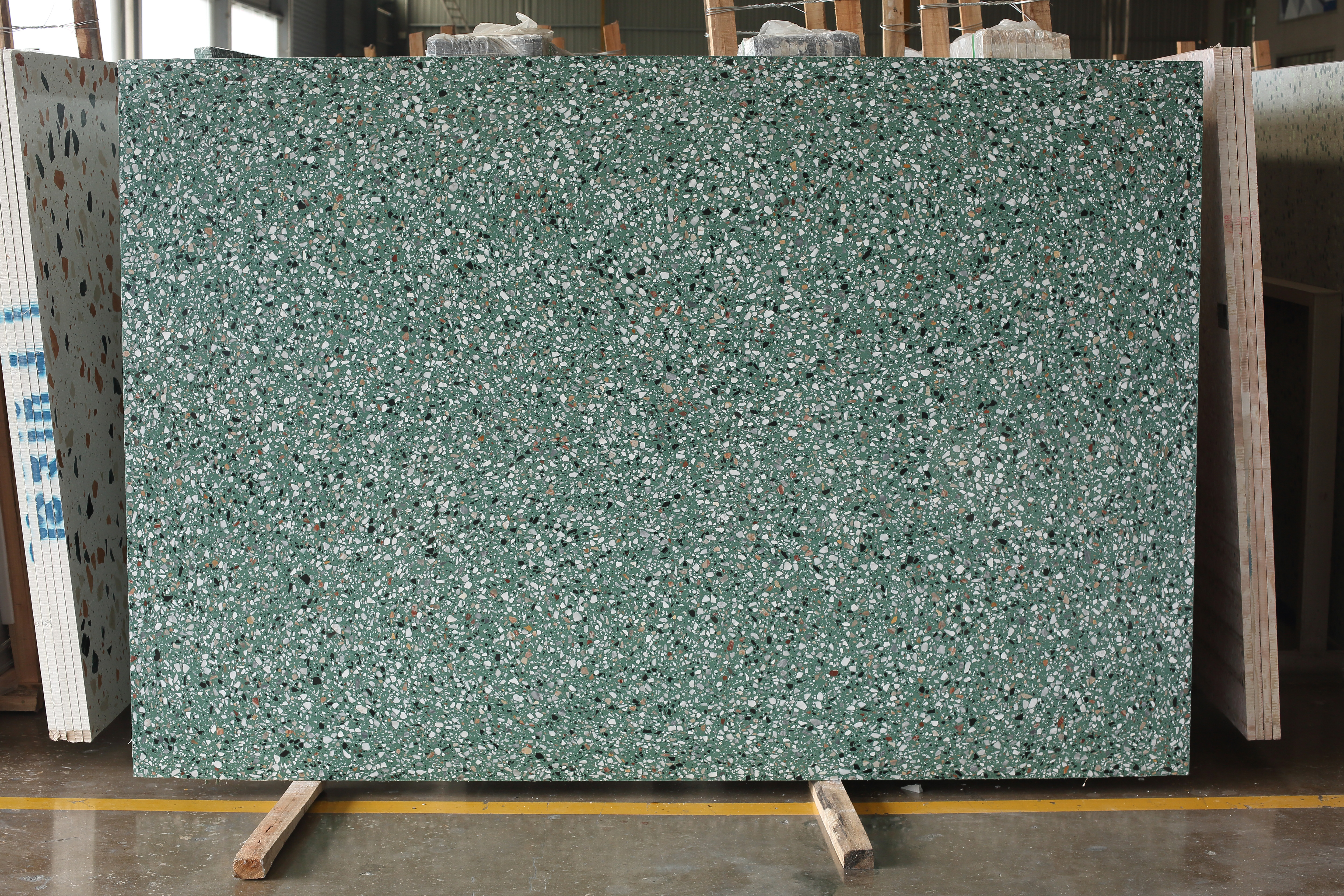 Китай Зеленый терраццо строительный ионный материал, производитель