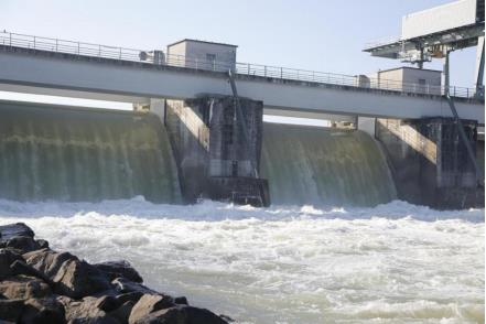 Cảm hứng từ việc cắt điện thường xuyên ở Tứ Xuyên, một tỉnh phát điện lớn