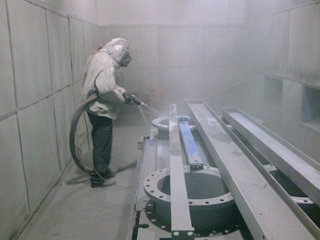 Sand blasting and rust removal of steel structure