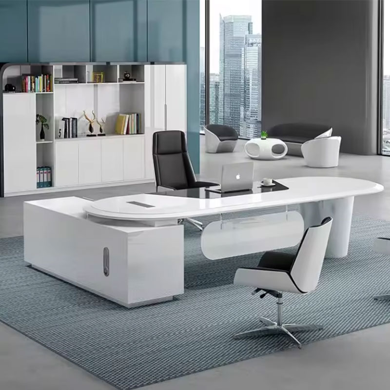 What is the different between desk and table?