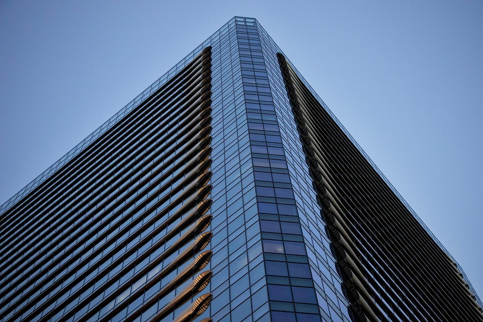 The Architectural Skin: An Exploration of Curtain Wall Systems and Their Integral Components